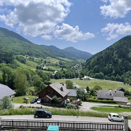 Le Balcon D'aillon Appartement *